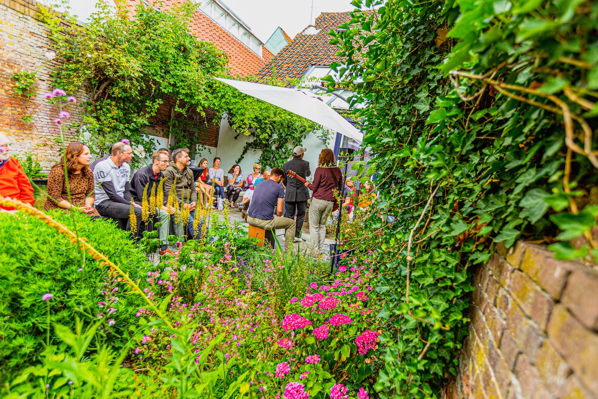 Struinen in de tuinen Breda tovert tuinen om tot openluchtpodia